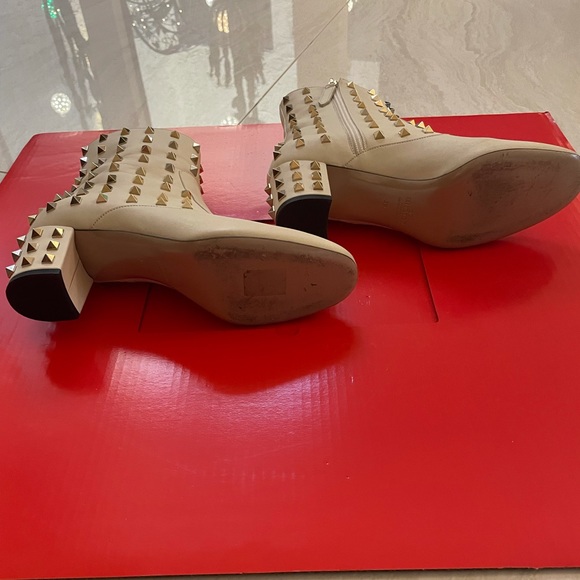 💯Auth VALENTINO GARAVANI Gold Studded Ankle Boots Excellent Condition Sz8 - Picture 8 of 13
